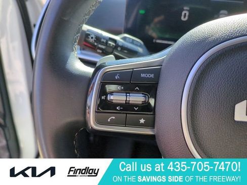 Used 2025 Kia Sorento EX AWD/4WD image 19