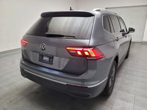 Used 2022 Volkswagen Tiguan SE FWD image 7
