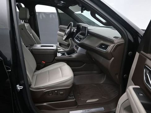 Used 2023 GMC Yukon SLT w/ SLT Premium Package AWD/4WD image 38