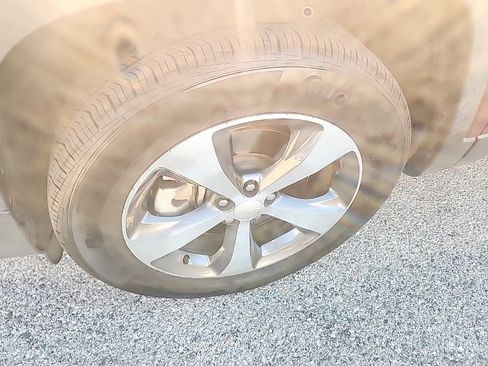 Used 2019 Jeep Cherokee Limited w/ Trailer Tow Group image 9