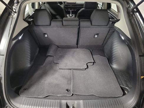 Certified 2023 Honda HR-V LX image 6