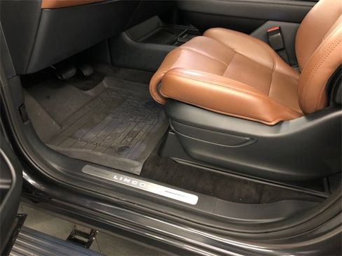 Used 2024 Lincoln Navigator L Reserve image 18