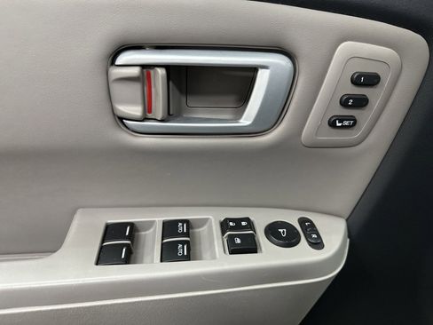 Used 2014 Honda Pilot Touring image 18