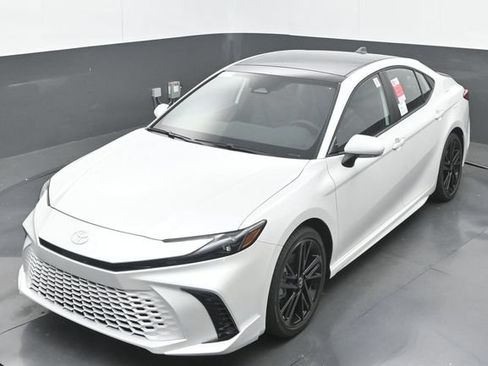 New 2026 Toyota Camry XSE FWD image 31