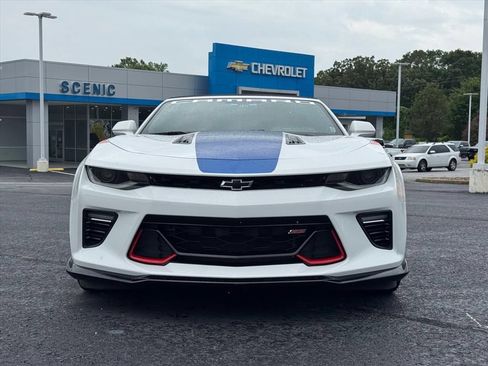 Used 2017 Chevrolet Camaro SS RWD image 8