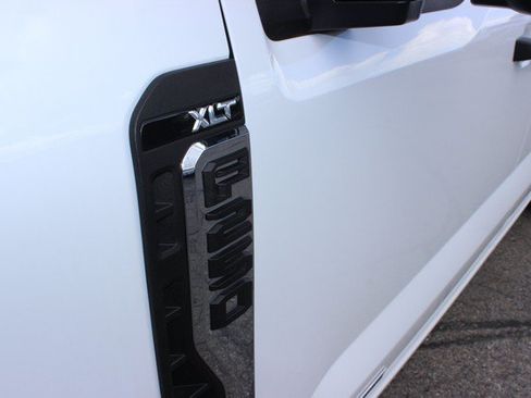 Used 2026 Ford F250 XLT w/ FX4 Off-Road Package AWD/4WD image 2