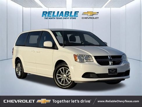 Used 2016 Dodge Grand Caravan SE image 1