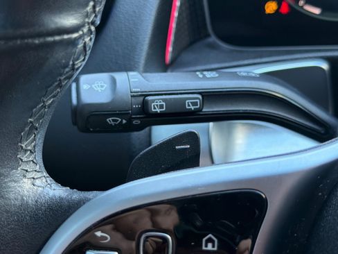 Used 2021 Mercedes-Benz GLB 250 250 image 32