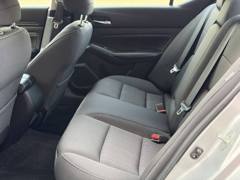 Used 2020 Nissan Altima 2.5 S FWD image 15
