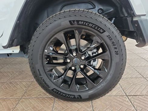 Used 2024 Jeep Wrangler Unlimited Sahara image 29