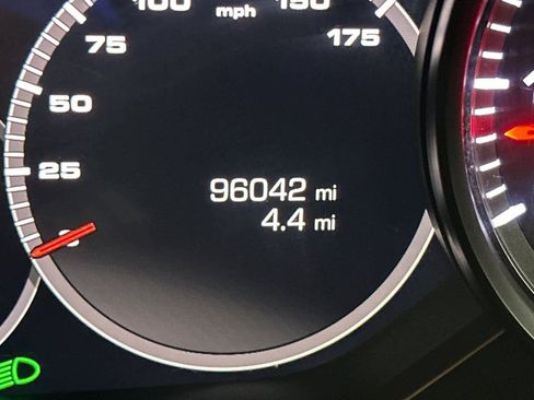 Used 2019 Porsche Cayenne image 26