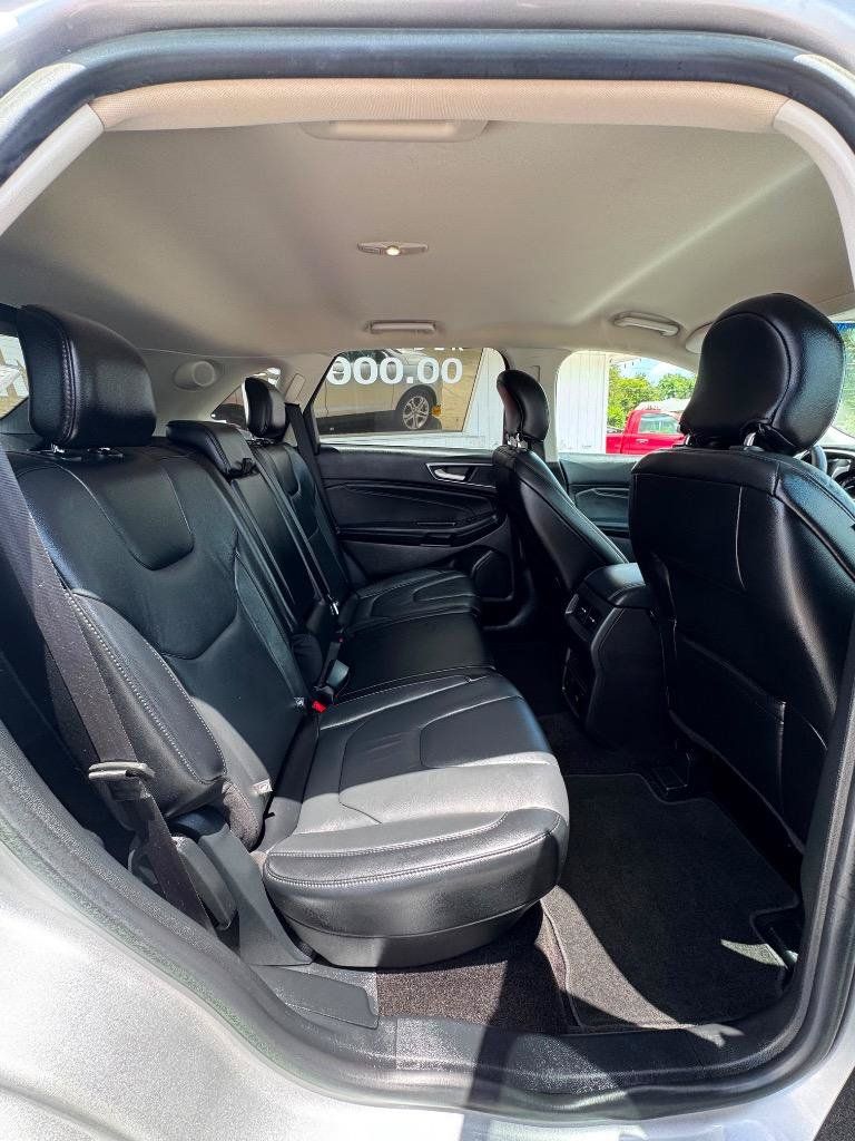 Used 2017 Ford Edge Titanium w/ Technology Package FWD image 20