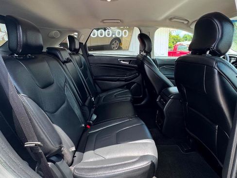 Used 2017 Ford Edge Titanium w/ Technology Package FWD image 20