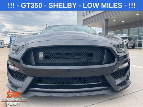 Used 2020 Ford Mustang Shelby GT350 w/ Technology Package image 5