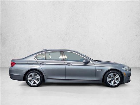 Used 2013 BMW 528i Sedan RWD image 4