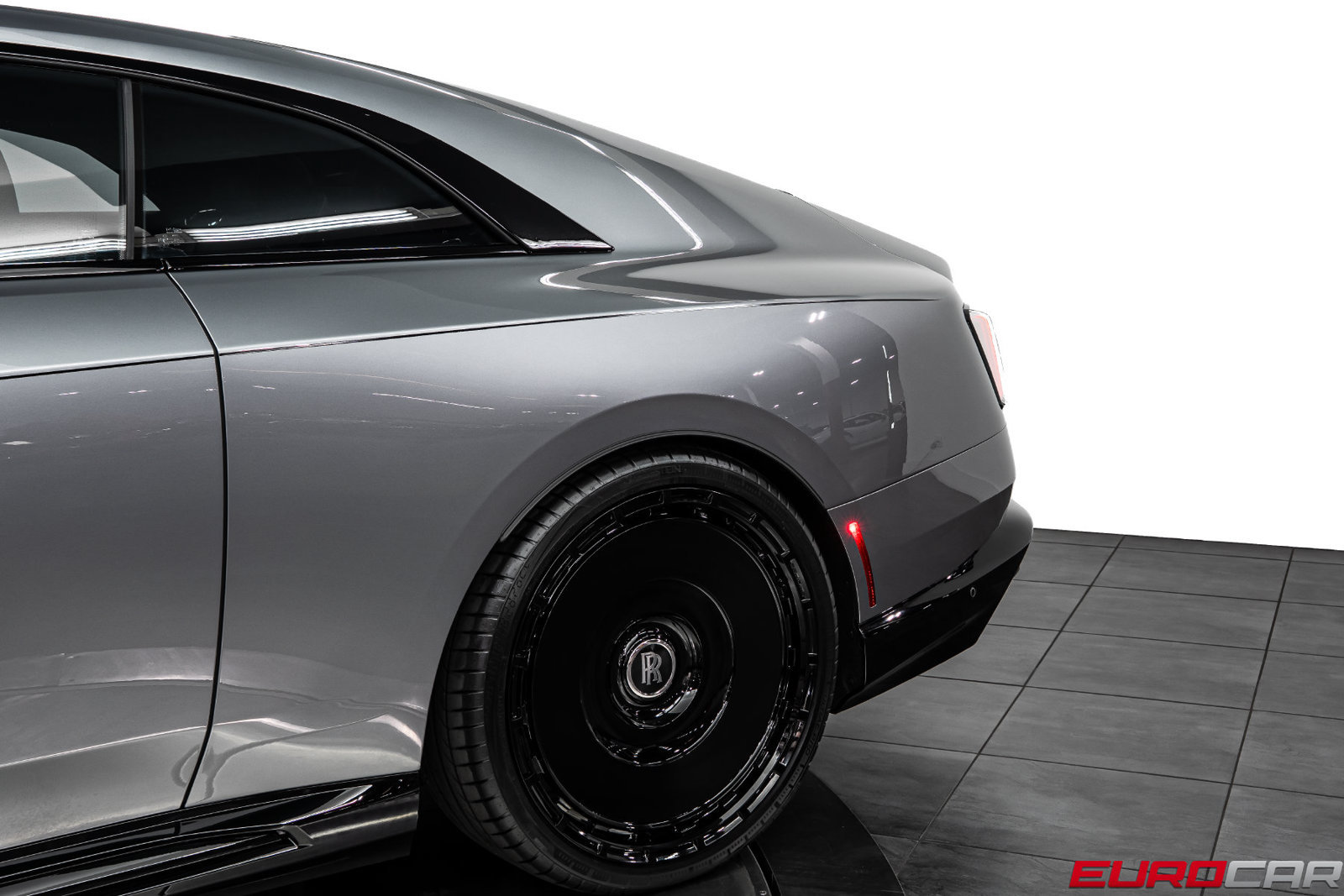 Used 2026 Rolls-Royce Spectre Black Badge w/ Spectre Enhancement Package AWD/4WD image 15