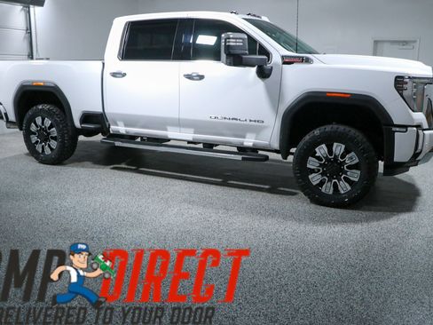 Used 2024 GMC Sierra 2500 Denali w/ Denali Reserve Package AWD/4WD image 6