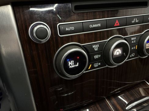 Used 2017 Land Rover Range Rover Supercharged image 17
