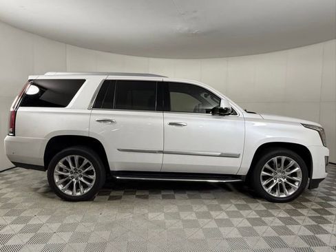 Used 2020 Cadillac Escalade Luxury image 8