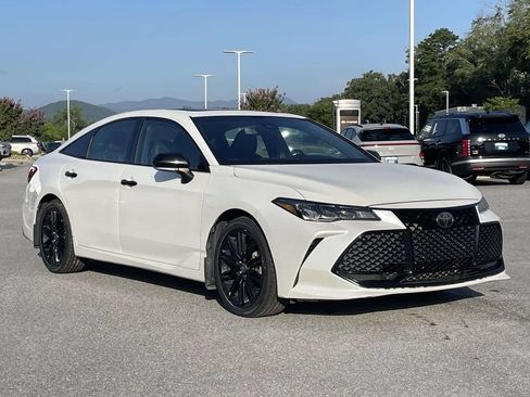 Used 2021 Toyota Avalon XSE FWD image 1