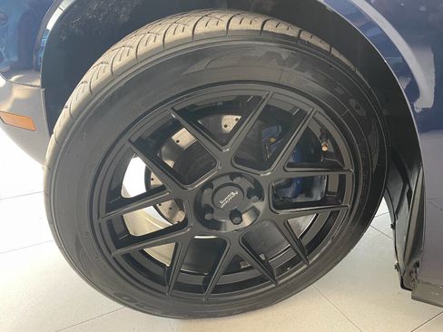 Used 2013 Dodge Challenger R/T image 10