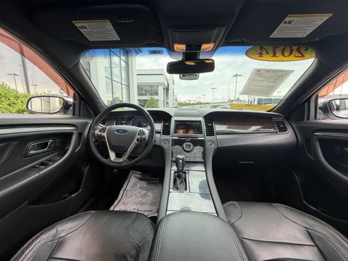 Used 2014 Ford Taurus Limited w/ Equipment Group 301A FWD image 23