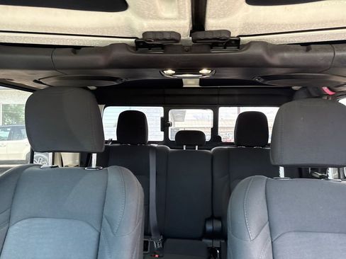Used 2020 Jeep Gladiator Sport w/ Quick Order Package 24S AWD/4WD image 14