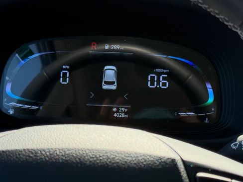 New 2025 Hyundai Venue SEL image 31