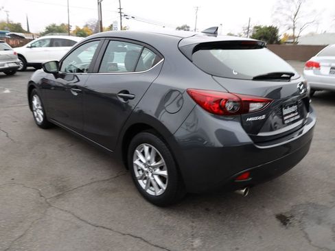 Used 2016 MAZDA MAZDA3 i Grand Touring image 6