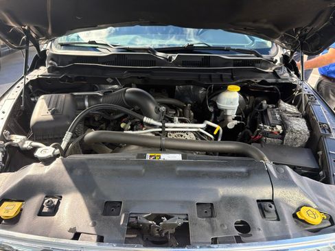 Used 2020 RAM 1500 Classic SLT w/ Luxury Group AWD/4WD image 25
