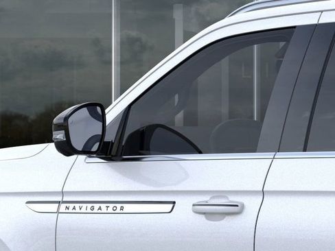 New 2025 Lincoln Navigator L Reserve AWD/4WD image 20