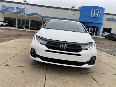 Used 2025 Honda Odyssey Sport-L image 3