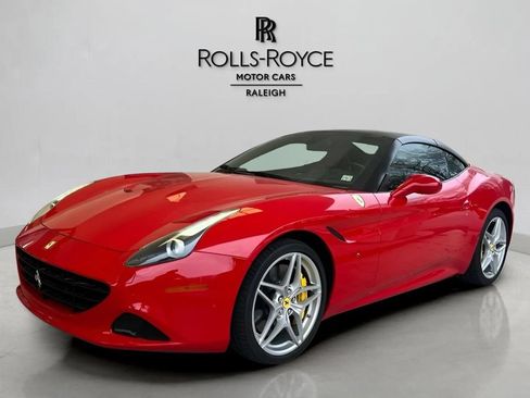 Used 2016 Ferrari California T RWD image 1