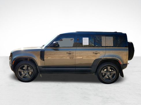 Used 2020 Land Rover Defender 110 SE AWD/4WD image 2