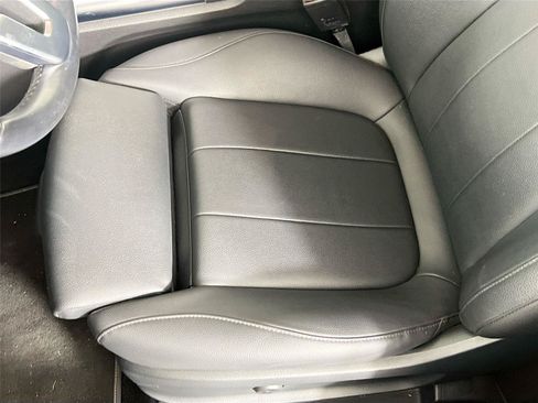 Used 2023 Mercedes-Benz GLA 250 4MATIC image 19