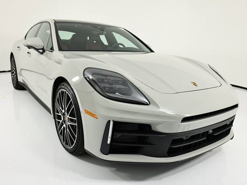New 2026 Porsche Panamera 4 image 9