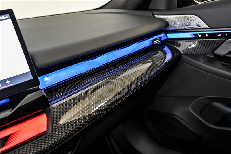 Used 2025 BMW M5 w/ Carbon Package AWD/4WD image 30