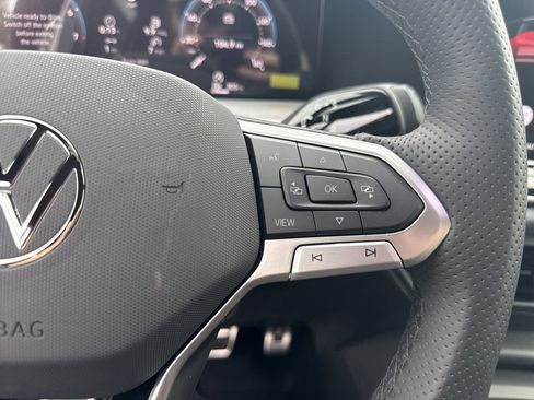 New 2026 Volkswagen Tiguan SE R-Line image 24