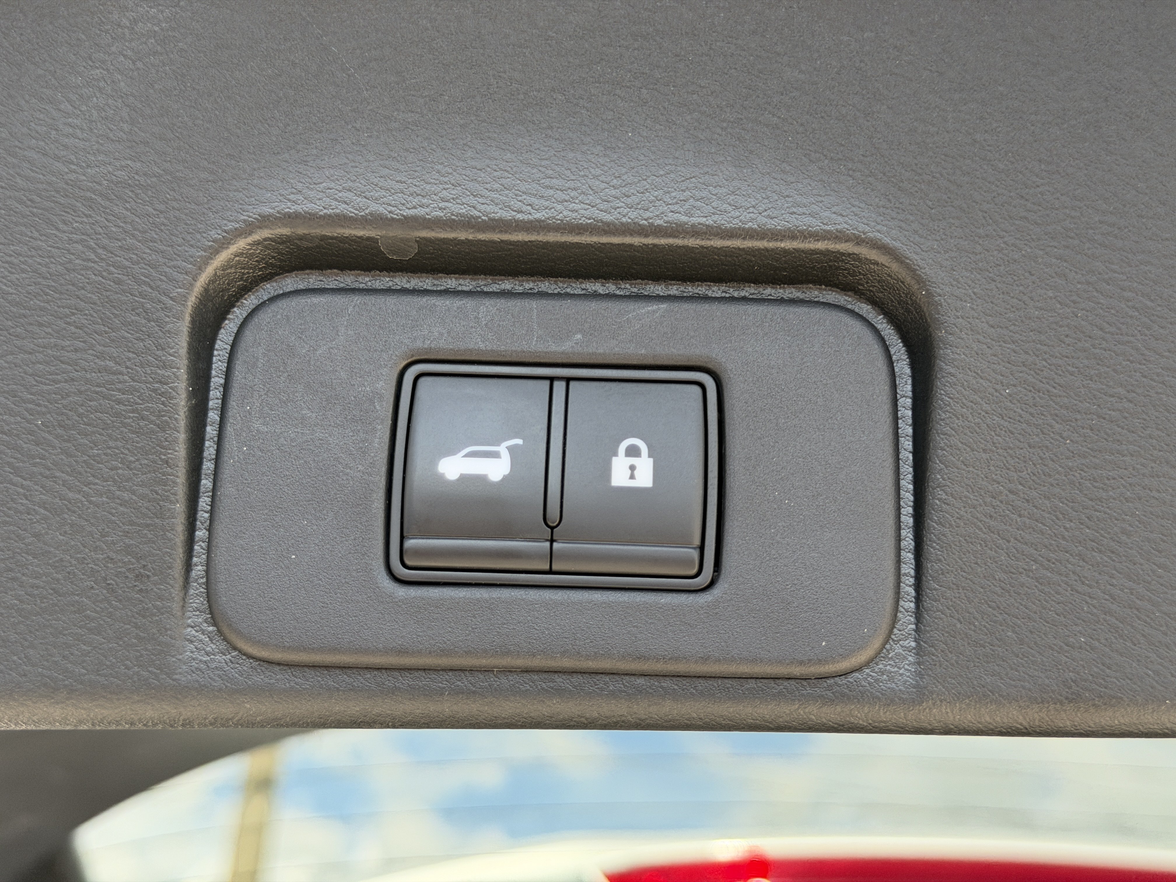 Used 2021 Nissan Rogue SL FWD image 12