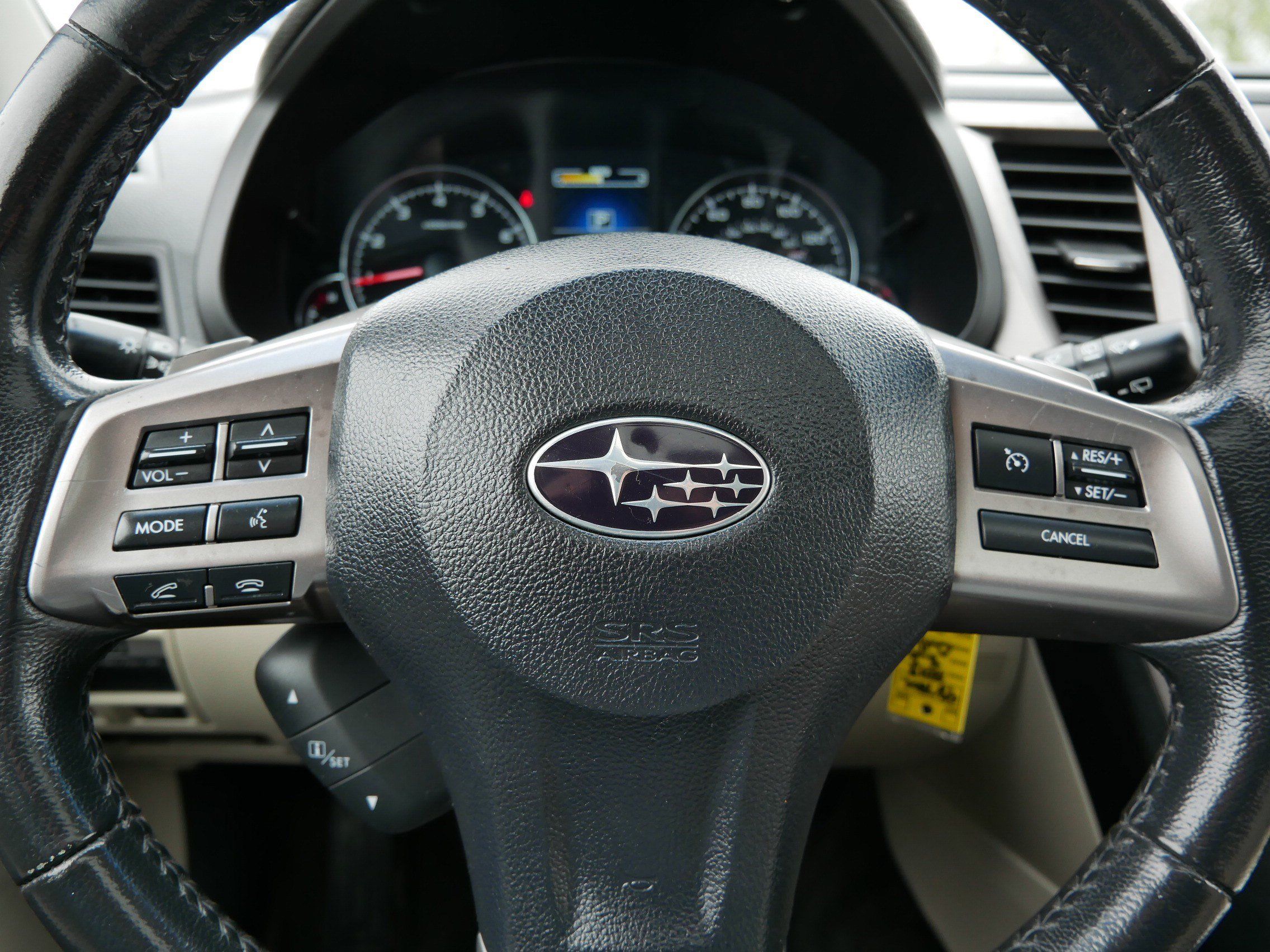 Used 2013 Subaru Outback 3.6R Limited w/ Moonroof Pkg AWD/4WD image 25
