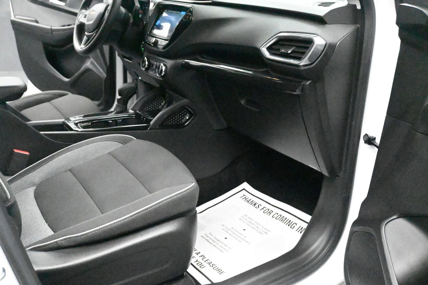 Used 2023 Chevrolet TrailBlazer LT w/ Convenience Package FWD image 21