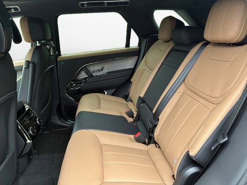 New 2026 Land Rover Range Rover Sport Dynamic SE AWD/4WD image 13