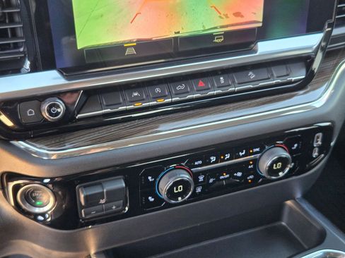 Used 2023 Chevrolet Silverado 1500 LT Trail Boss w/ Protection Package image 18