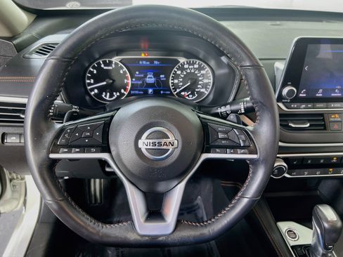 Used 2021 Nissan Altima 2.5 SR w/ SR Premium Package AWD/4WD image 11