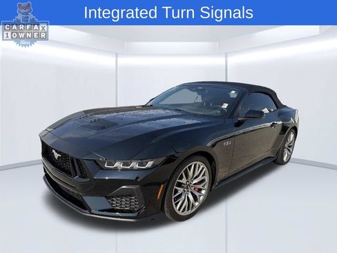 Used 2025 Ford Mustang GT Premium RWD image 7