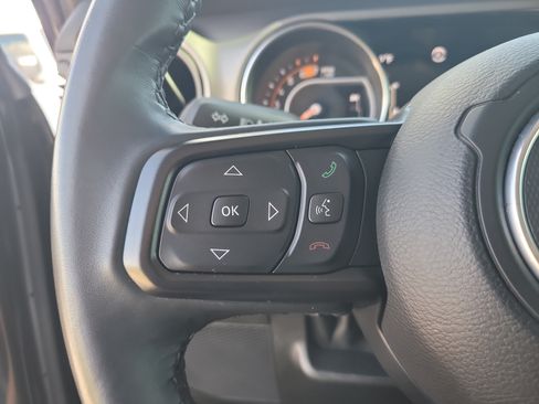 Used 2022 Jeep Wrangler Sport AWD/4WD image 24