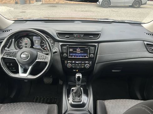 Used 2019 Nissan Rogue SV AWD/4WD image 17