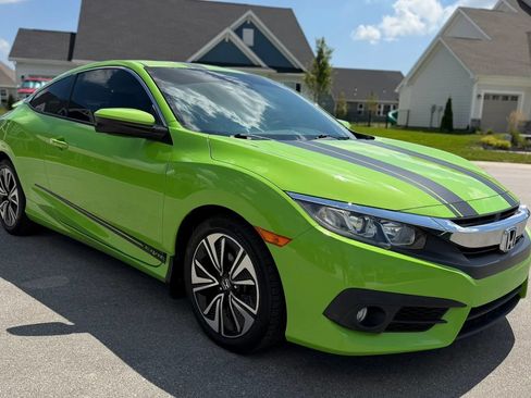 Used 2017 Honda Civic EX-T image 3