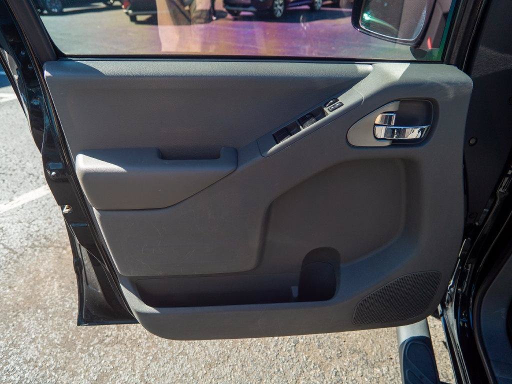 Used 2019 Nissan Frontier SV w/ Value Truck Package AWD/4WD image 13