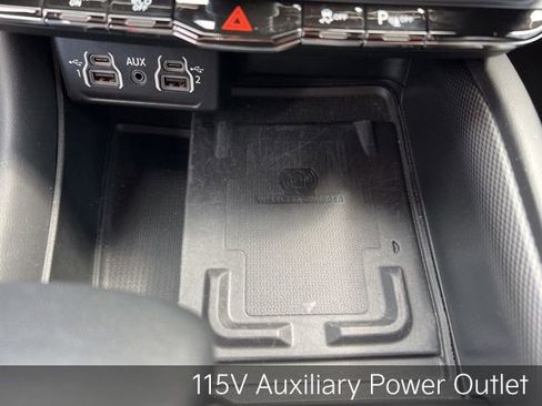 Used 2023 Dodge Durango R/T image 23